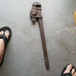 24" Pipe Wrench 