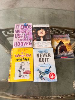 5 Book Bundle – Colleen Hoover, Diary of a Wimpy Kid & More