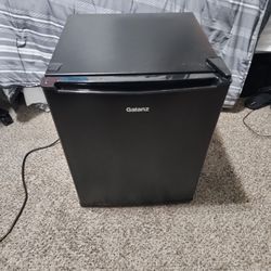 GALANZ Minifridge (New)