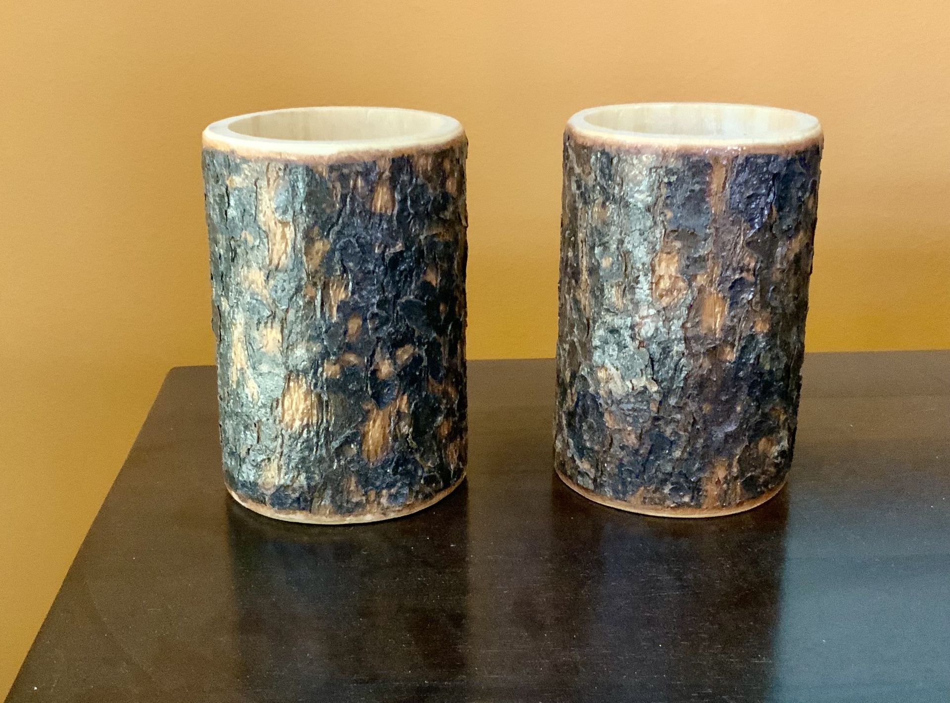 2 BEER / SODA HOLDERS, TREE BARK EXTERIOR