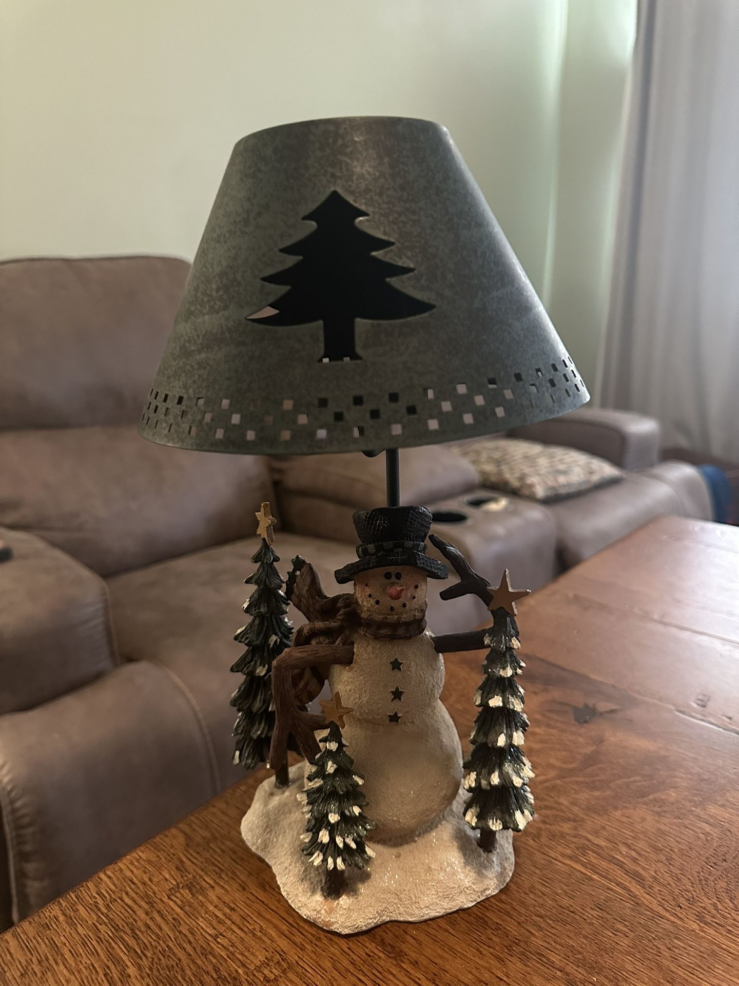 Yankee Candle Crazy Mountain Snowman Tealight Lamp with metal shade