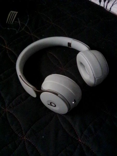 Beats Solo Pro Wireless Headphones
