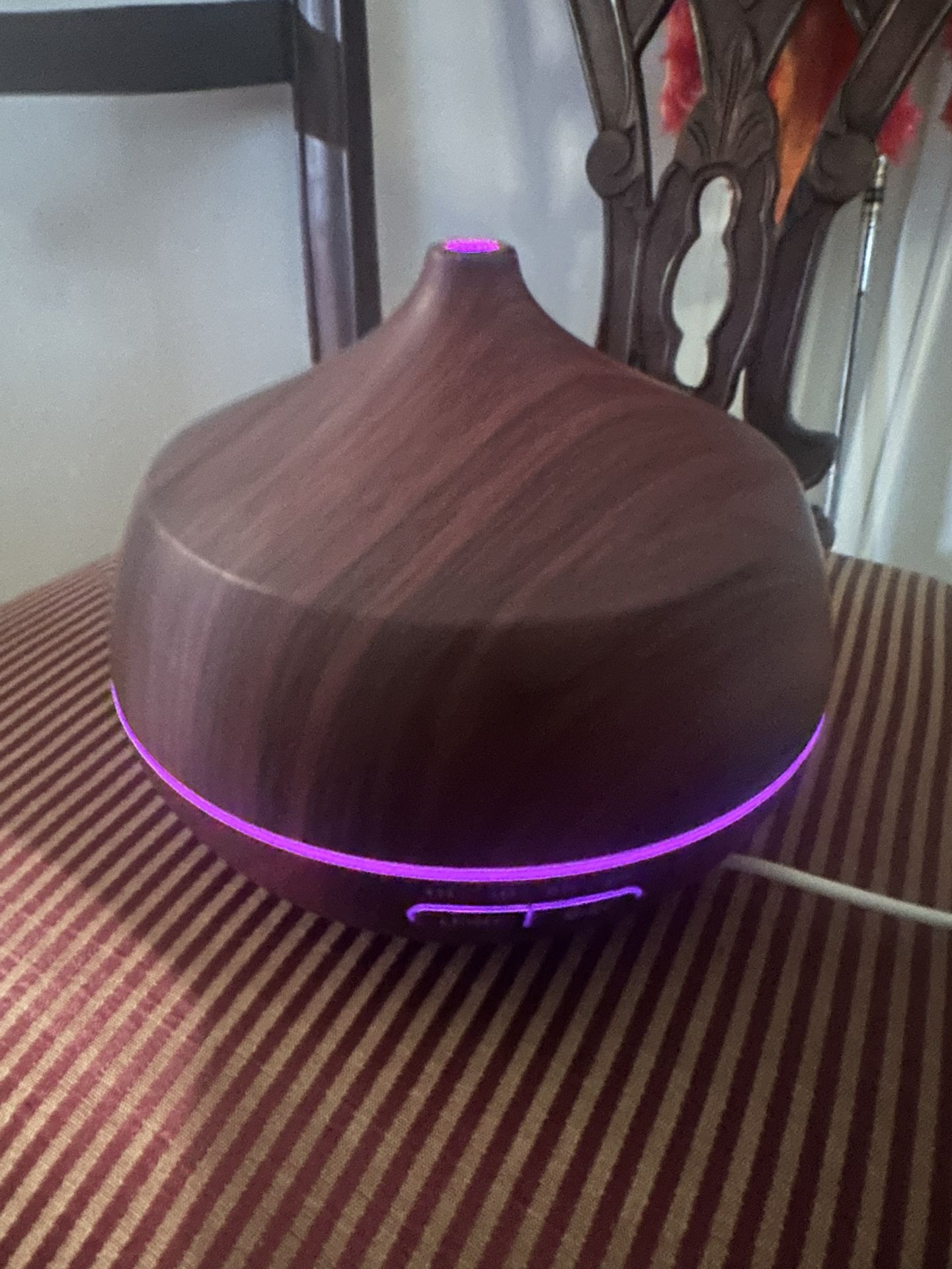 Essential oil diffuser