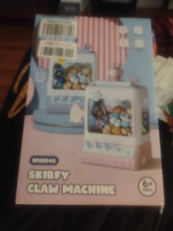 Skirfy Claw Machine