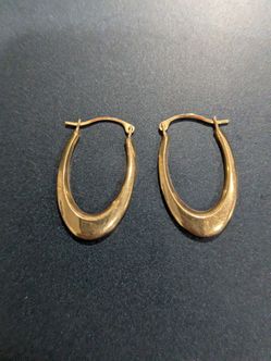 Gold Oval Hoop Earrings 10kt