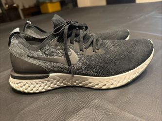 Nike Epic React Flyknit Women's Running Shoes Size 11.5 Black White