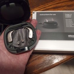 Oticon mini Rite. Rechargeable!!!  Left And Right hearing Aids