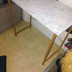 32 X 16. 30. H. Metal Vinyl Top Desk/ Table Pickup Only Cash 