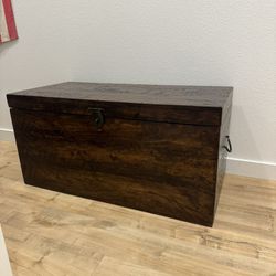 Wood Chest 