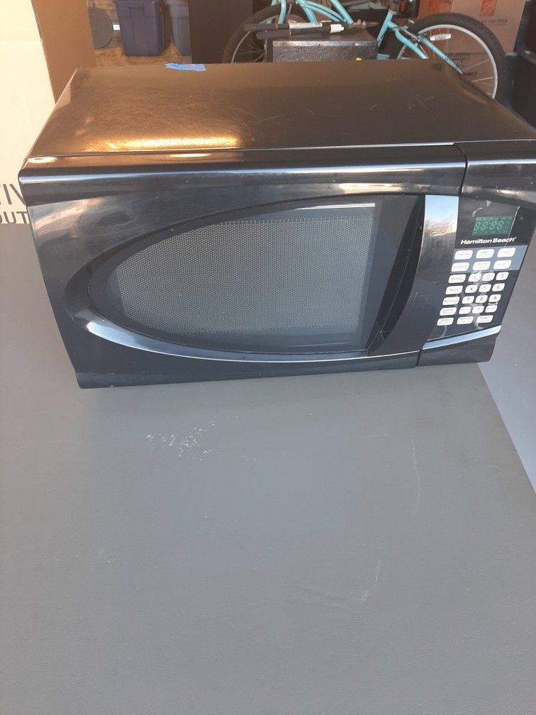 Super Clean Counter Top Microwave Oven