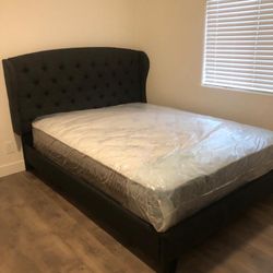 Queen Bed With Bamboo Mattress 
