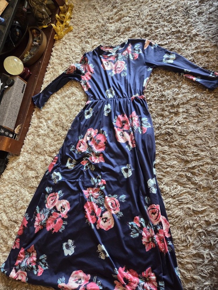 Floral Navy Blue Maxi Dress Size Medium