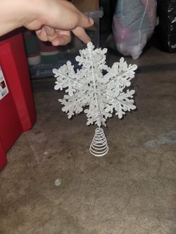 Snowflake Sparkle Tree Topper