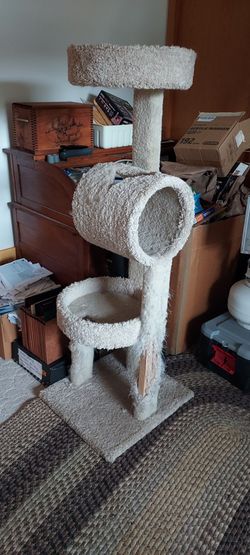 Cat tree