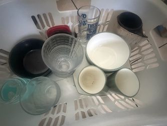 Mixed Kitchenware Lot – Bowls, Cups, and Glasses
