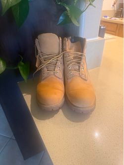Men’s size 9 1/2 Timberland work boots