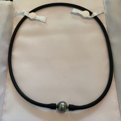 Black Pearl Necklace 