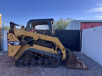 2015 CAT 257D Skid Steer