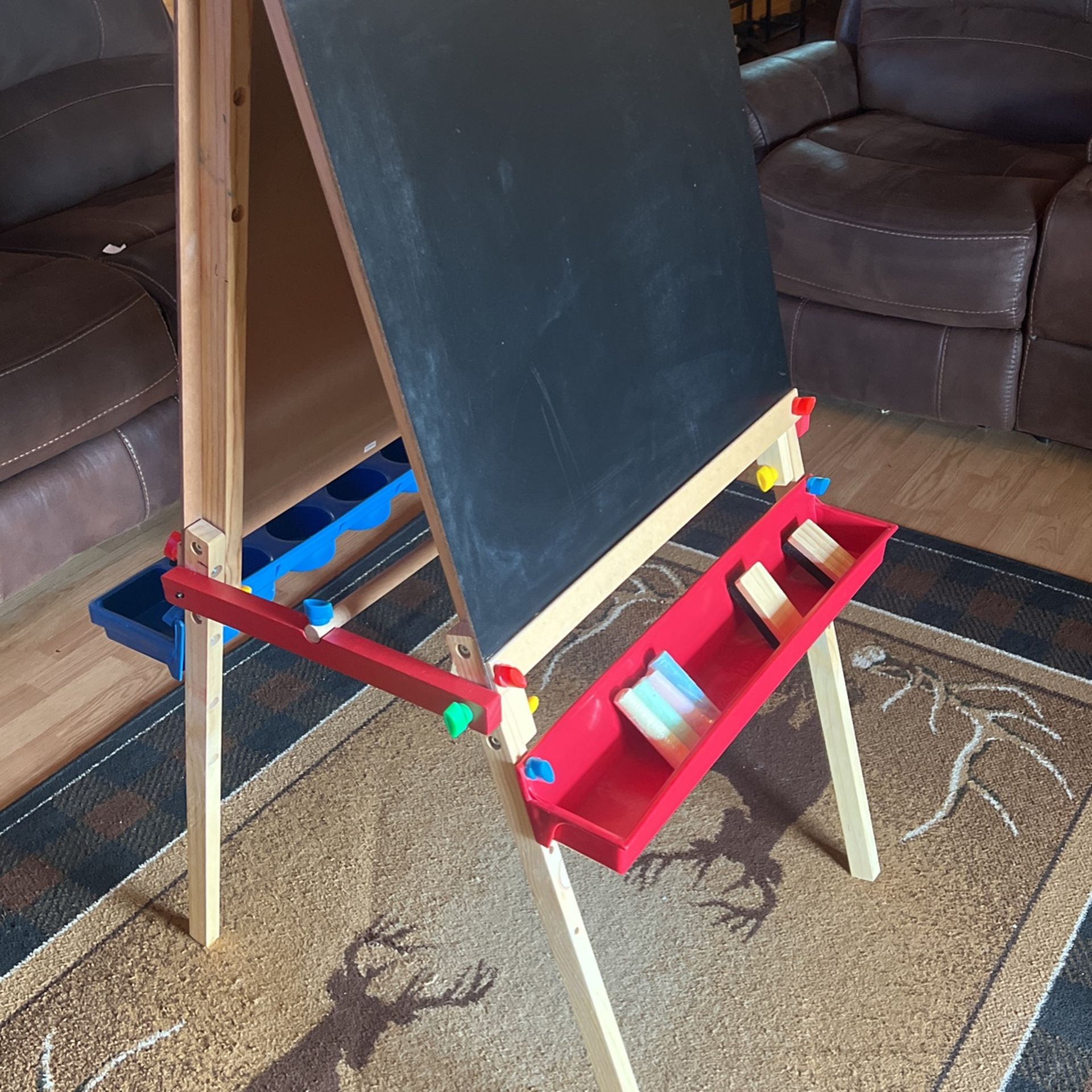 Chalkboard And Dry Erase Marker Easel 