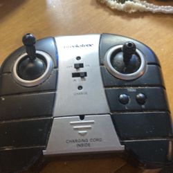 Controller Brookstone Built In Charger