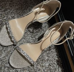 Jewel Badgley Mischka