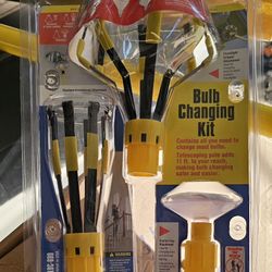 LIGHT BULB CHANGING KIT