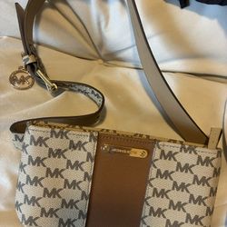Michael Kors Logo Belt Bag