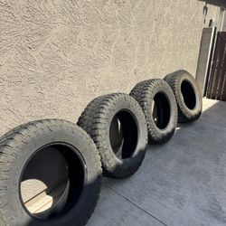 37x12.5xr20 Tires 