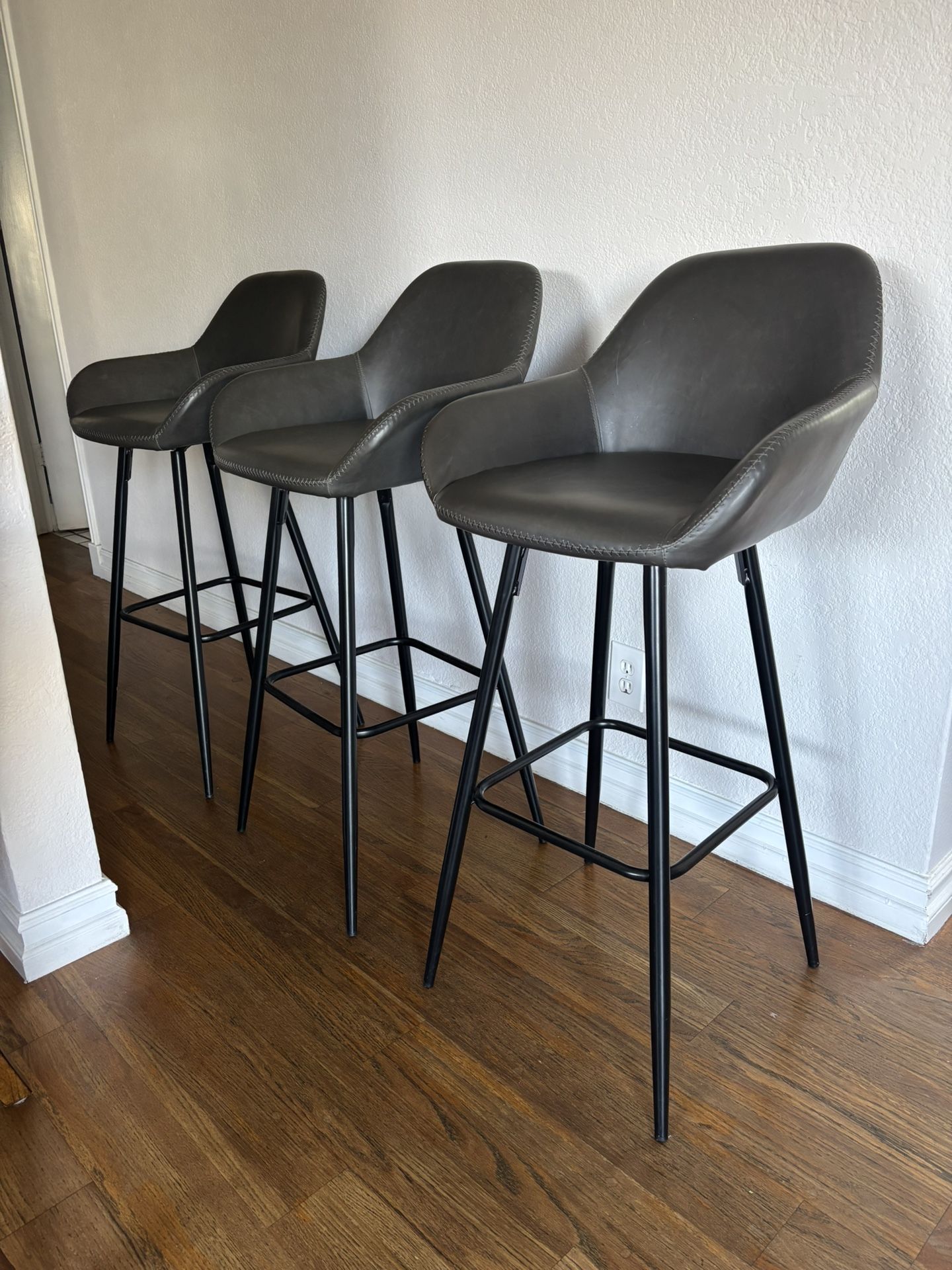 Bar Stools, Chairs