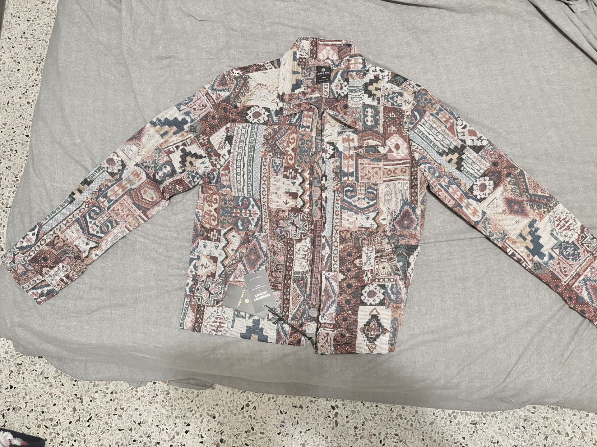 New Lark And Owl Men’s  Tapestry Jacket Large