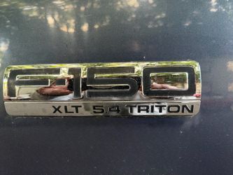 Ford F-150 XLT 5.4 Triton Emblem Badge
