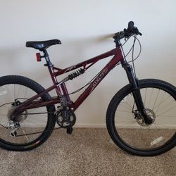 Haro Shift R1 Mountain Bike. Rides great. Tires are in great condition.