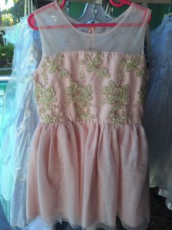 Size 8 pink w gold girls dress