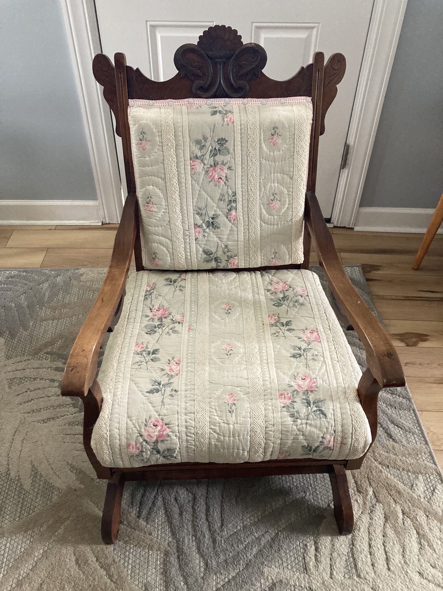 Beautiful Antique Rocker.  Magnificently Carved Wood.  ***READ BELOW