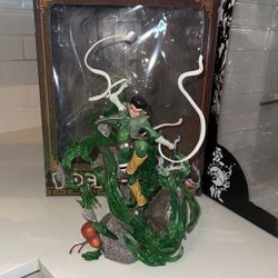 Rock Lee gates Statue