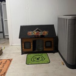 Dog House/ Casita De Perro