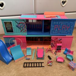 LOL Surprise Clubhouse