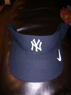 Nike dri-fit New York Yankees visor
