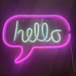 Isaac Jacobs LED Neon ‘White & Pink “hello” Word Bubble’ Wall Sign, Powered by USB Wire