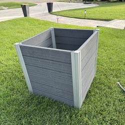 Cube planters 22”.  BRAND NEW  ($60 Each)