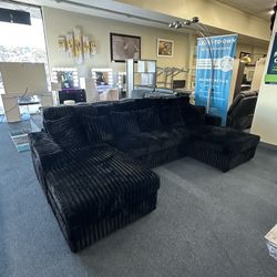 Black Sectional Sleeper W/ Usb Ports