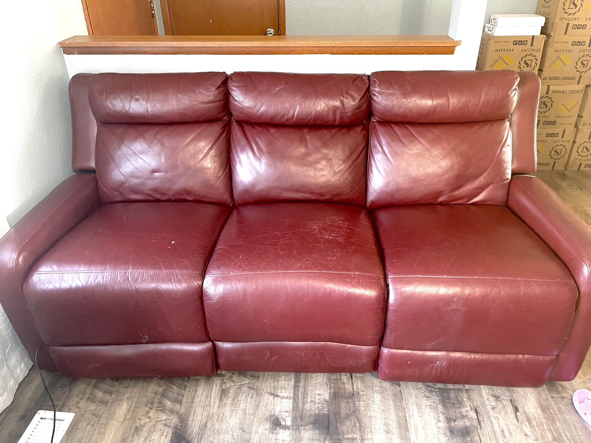 Lether couch auto recliner