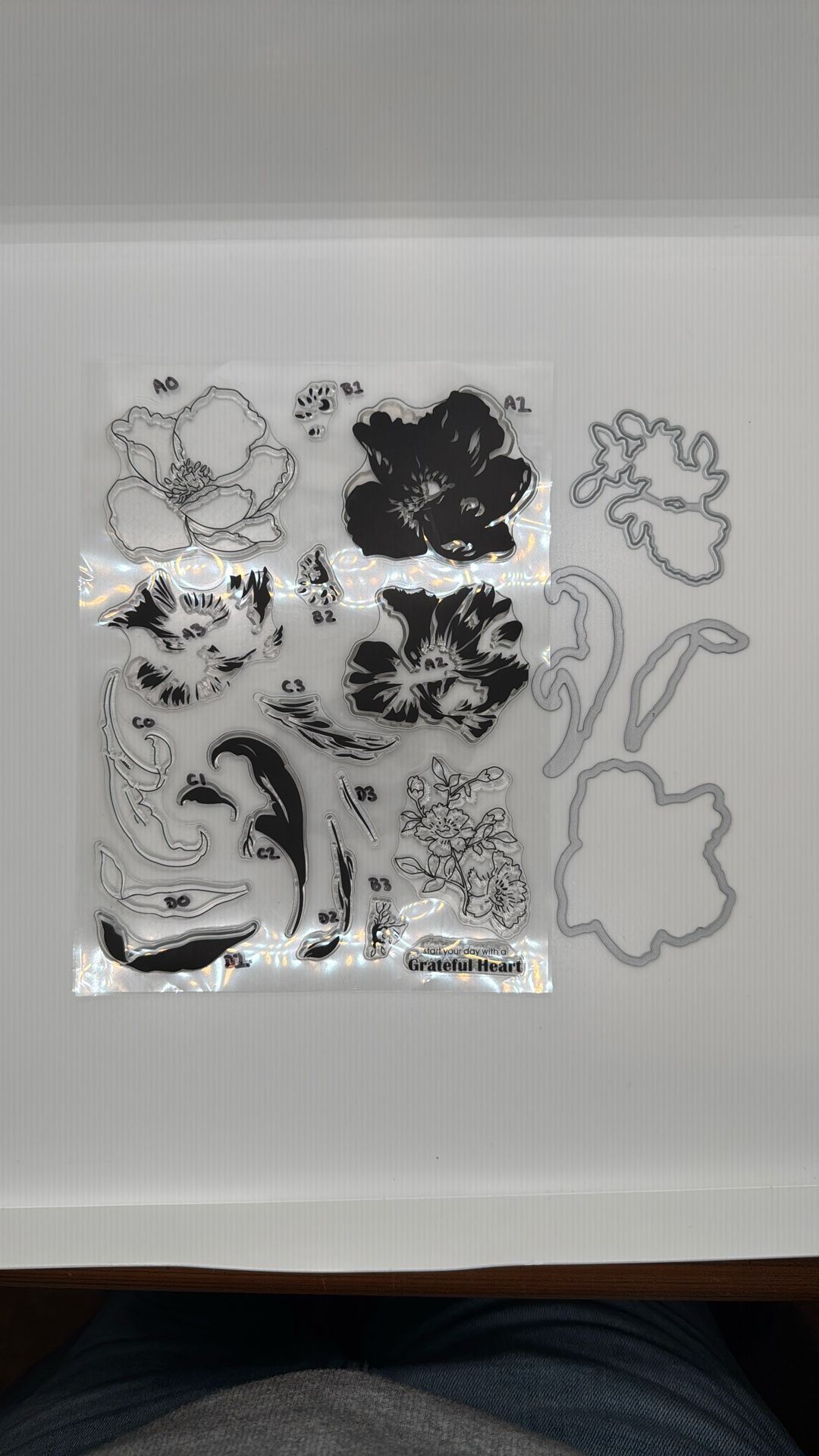 Altenew- Grateful Heart Stamp And Die Set