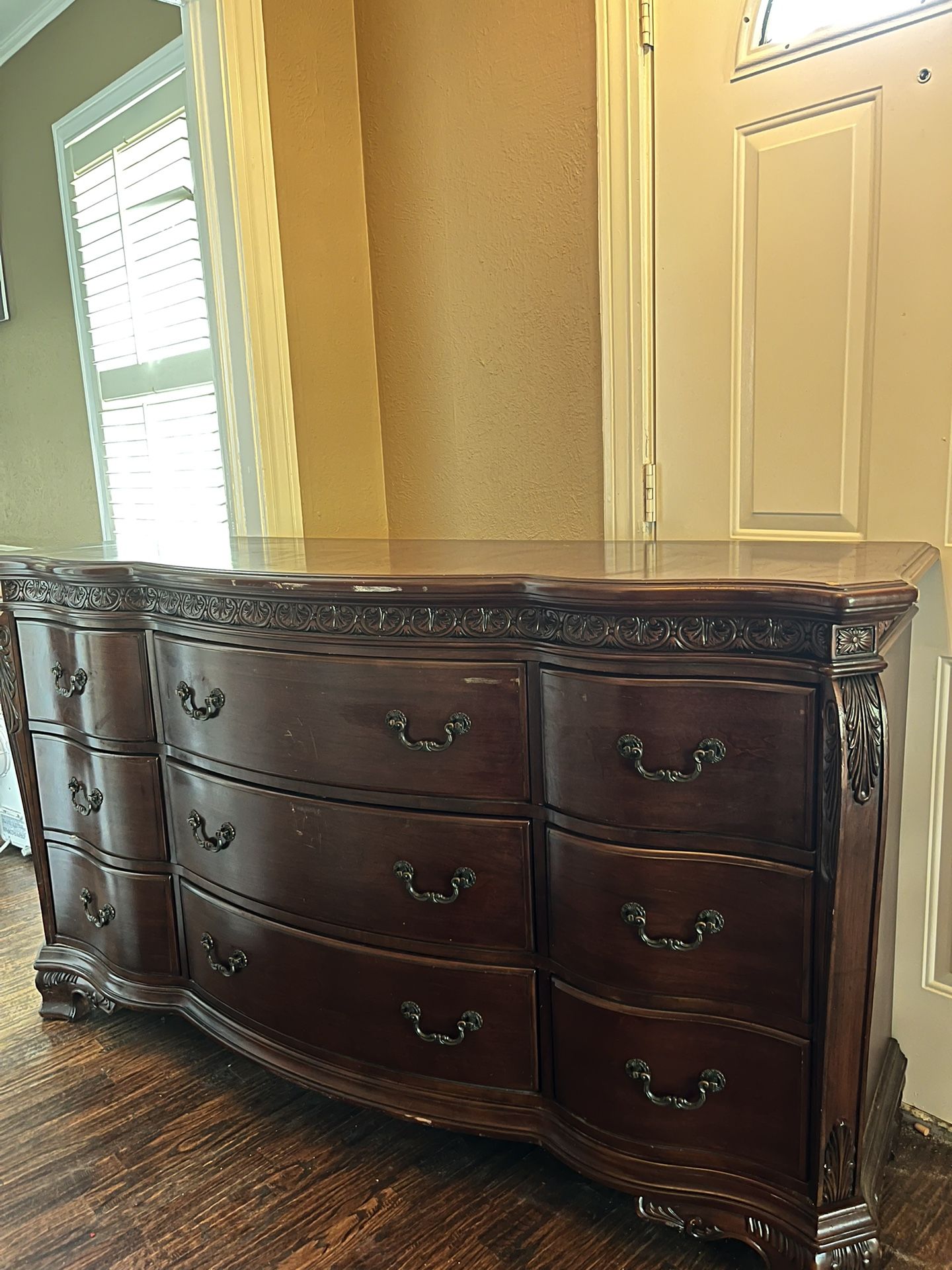 Dresser For Sale 400 Or Best Offer Willing To Negotiate 