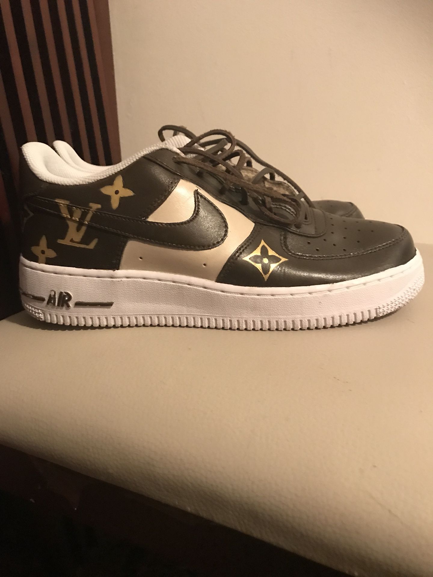 Louis Vuitton Custom Air Force 1 Sneakers 