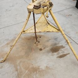 Pipe Vice Pipe Holder Tri Pod, Truck Mounted Pipe Vice