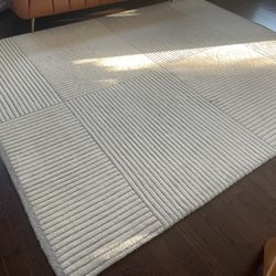 High-end Hand Made Elegant Rug