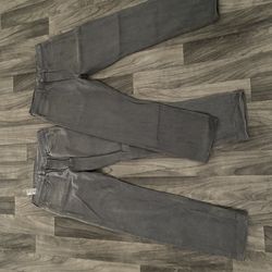 Jeans and shorts read caption