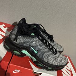 Nike AirMax Plus Size 10.5