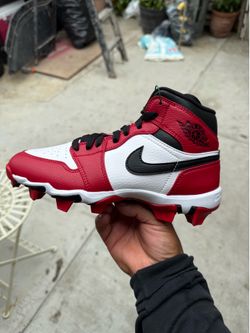 Jordan 1 mid  Chicago cleats GS 5.5Y